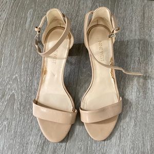 Nine West tan sandals